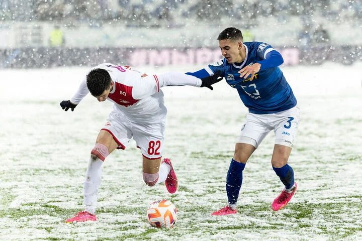 Андрей Чернышов: «Мы знаем мало примеров когда матчи переносились или останавливались. У нас предпочитают доигрывать матчи, несмотря на погодные условия» Андрей Чернышов: «Мы знаем мало примеров когда матчи переносились или останавливались. У нас предпочитают доигрывать матчи, несмотря на погодные условия»