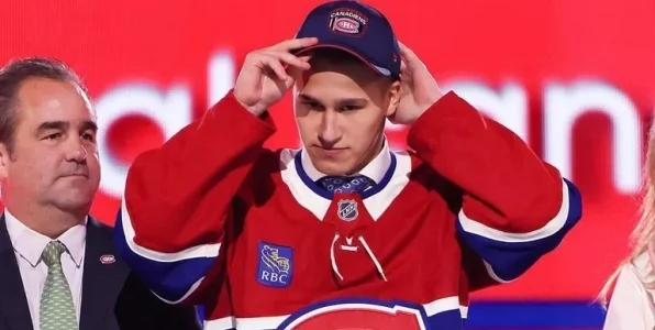 Кузьмин — о Демидове в НХЛ: Он заслужил это. Уверен, что у него все получится Кузьмин — о Демидове в НХЛ: Он заслужил это. Уверен, что у него все получится