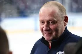 Каменский: Гомоляко не виноват в поражениях «Металлурга», не он же на лед выходит и руководит игроками Каменский: Гомоляко не виноват в поражениях «Металлурга», не он же на лед выходит и руководит игроками
