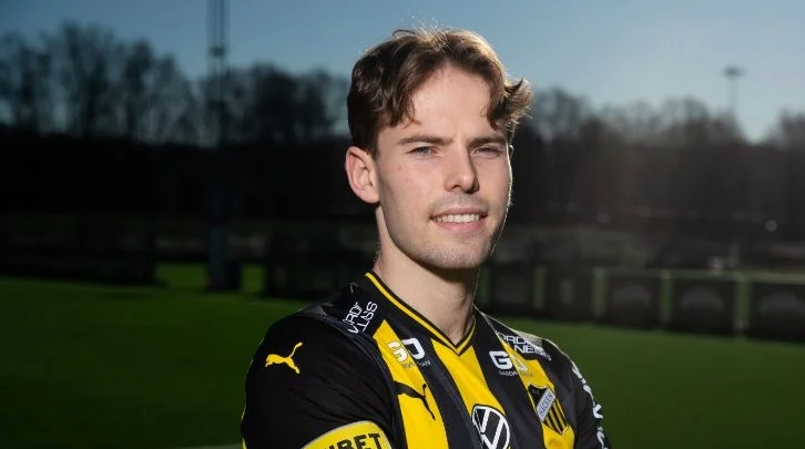 Полузащитник «Нижнего Новгорода» Ларс Олден Ларсен перешёл в «Хеккен» Полузащитник «Нижнего Новгорода» Ларс Олден Ларсен перешёл в «Хеккен»