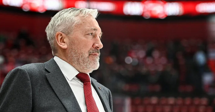 Михаил Кравец о 2:4 с «Северсталью»: «Второй период был провальный. Мы много играли в своей зоне, не выполняли задание» Михаил Кравец о 2:4 с «Северсталью»: «Второй период был провальный. Мы много играли в своей зоне, не выполняли задание»