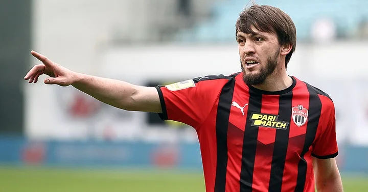 «Химки» победили «Крылья Советов». Самарцы доигрывали матч вдевятером «Химки» победили «Крылья Советов». Самарцы доигрывали матч вдевятером