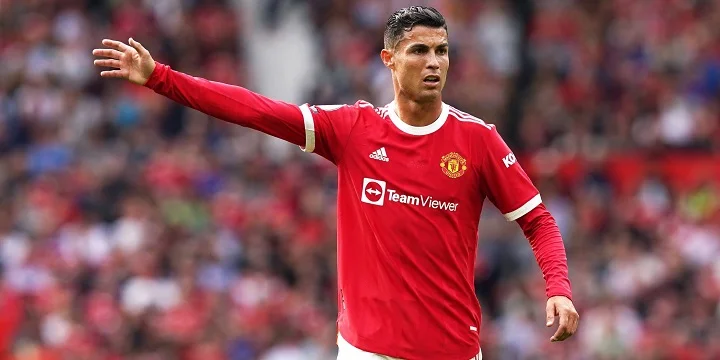 В МЮ считают Роналду неприкосновенным В МЮ считают Роналду неприкосновенным