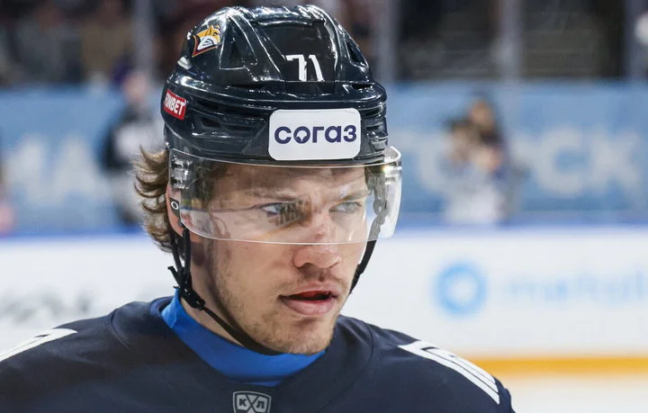 Никита Гребенкин о переходе в «Торонто»: «Переговоры велись с «Металлургом», но так получилось, что у меня очень большое желание поехать в НХЛ» Никита Гребенкин о переходе в «Торонто»: «Переговоры велись с «Металлургом», но так получилось, что у меня очень большое желание поехать в НХЛ»