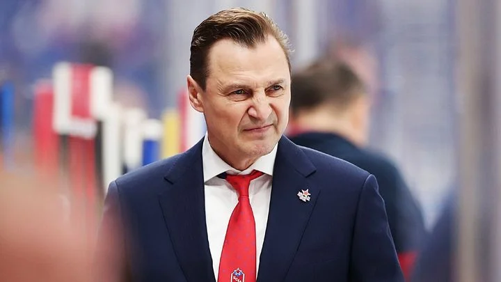 Сергей Федоров: «Ушли три-четыре опытных игрока. Не нашли им замену, но нашли тех, кто поможет в сезоне. На данный момент состав скромный, но со вкусом»