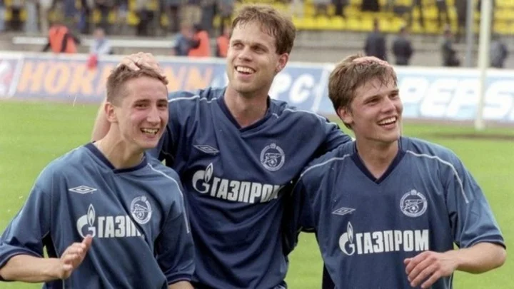 Владимир Быстров: «Один раз украли у Радимова «Мерседес». Денисов сел за руль, завели, поехали» Владимир Быстров: «Один раз украли у Радимова «Мерседес». Денисов сел за руль, завели, поехали»