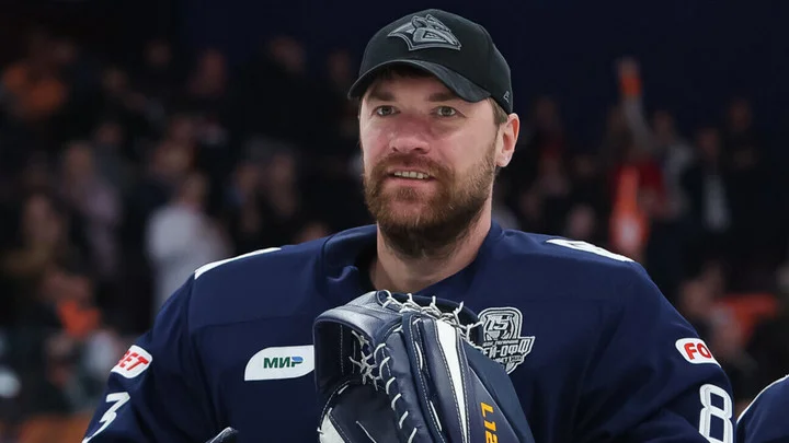 Василий Кошечкин стал тренером вратарей «Металлурга» Василий Кошечкин стал тренером вратарей «Металлурга»