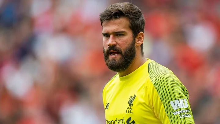 Алиссон – лучший голкипер мира по версии FourFourTwo