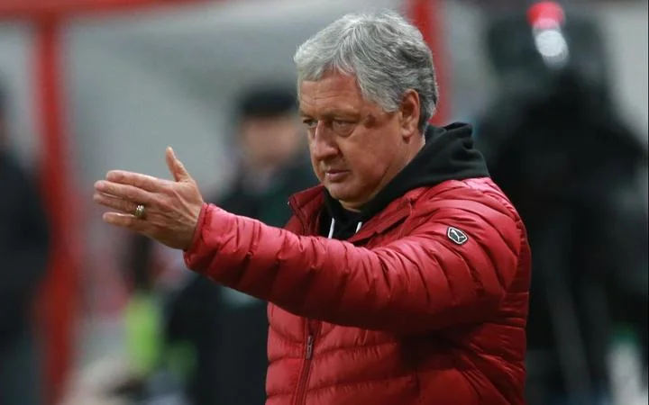 Ринат Билялетдинов: «Специфика тренерской работы – можно иметь на руках пятилетний контракт, а через пять матчей забыть про него» Ринат Билялетдинов: «Специфика тренерской работы – можно иметь на руках пятилетний контракт, а через пять матчей забыть про него»