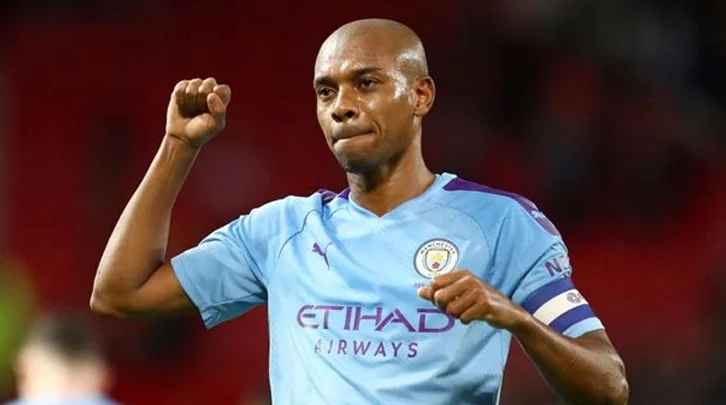 «Манчестер Сити» ищет замену Фернандиньо