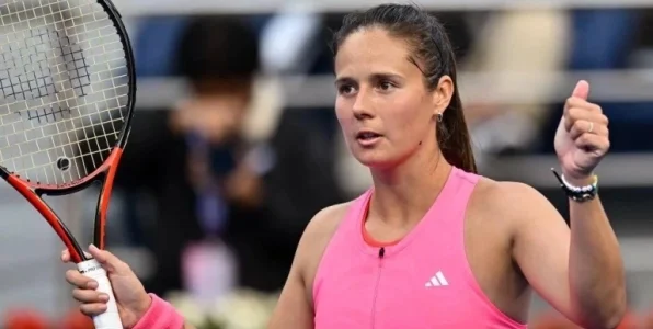 Депутат Жуков назвал смену гражданства Касаткиной нормальной практикой Депутат Жуков назвал смену гражданства Касаткиной нормальной практикой