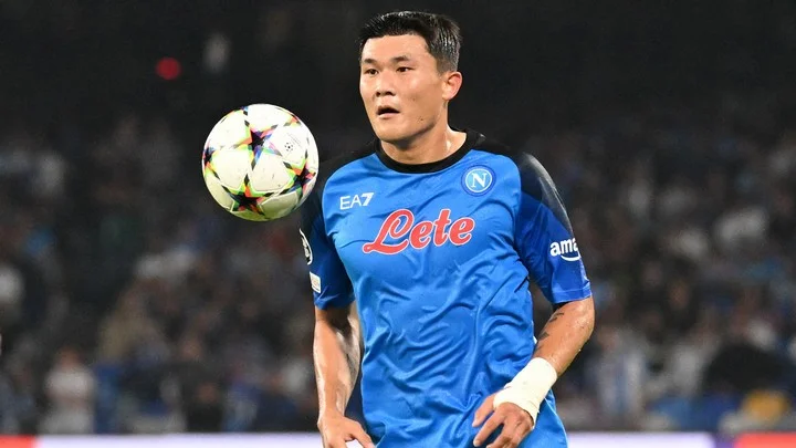 «Манчестер Юнайтед» хочет летом купить защитника «Наполи» Ким Мин Чжэ «Манчестер Юнайтед» хочет летом купить защитника «Наполи» Ким Мин Чжэ