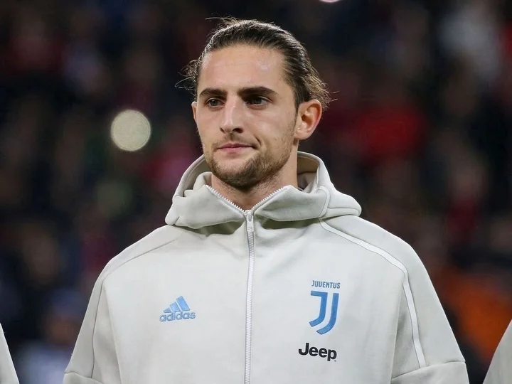 Адриен Рабьо продолжит карьеру в «Марселе» Адриен Рабьо продолжит карьеру в «Марселе»