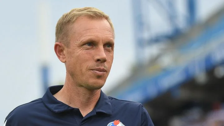 Тренер «Факела» Олег Василенко: «Плохо, что мы проиграли и пропустили четыре мяча. Я против того, что индивидуальное мастерство «Спартака» все решило»