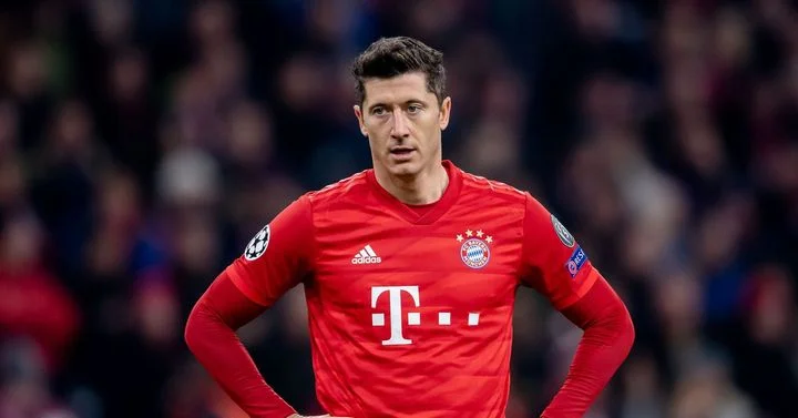 Ули Хенесс не верит в переход Левандовского в «Барсу»: «1,3 млрд. евро долга, а вы делаете многомиллионное предложение. Нужно спросить: «У вас действительно есть такая возможность?» Ули Хенесс не верит в переход Левандовского в «Барсу»: «1,3 млрд. евро долга, а вы делаете многомиллионное предложение. Нужно спросить: «У вас действительно есть такая возможность?»