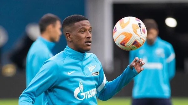 Аршавин о голе Ренана паненкой в Суперкубке: «Он ментально силен, не боится рисковать» Аршавин о голе Ренана паненкой в Суперкубке: «Он ментально силен, не боится рисковать»