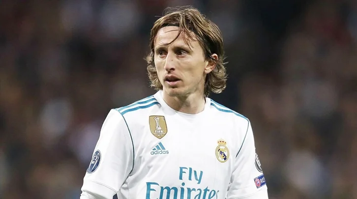 Хорват Лука Модрич: «Хочу закончить карьеру в «Реале», но это зависит не только от меня» Хорват Лука Модрич: «Хочу закончить карьеру в «Реале», но это зависит не только от меня»