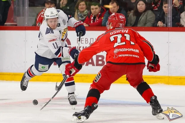 Крикунов: В финале Кубка Гагарина «Локомотив» сыграет с «Металлургом», но по игре больше импонирует «Автомобилист» Крикунов: В финале Кубка Гагарина «Локомотив» сыграет с «Металлургом», но по игре больше импонирует «Автомобилист»