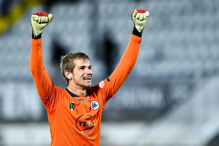 Вратарь «Специи», имеющий русские корни, не отрицает возможность продолжения карьеры в России Вратарь «Специи», имеющий русские корни, не отрицает возможность продолжения карьеры в России