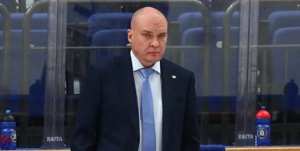 Андрей Разин об 1:4 с «Ак Барсом»: «Счет тяжелый, не по игре» Андрей Разин об 1:4 с «Ак Барсом»: «Счет тяжелый, не по игре»