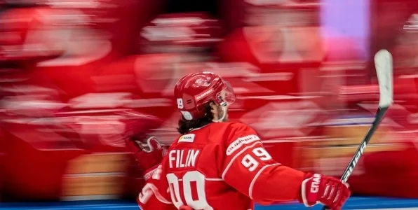 Филин рассказал, что организовал решающий гол с «Динамо» после просьбы Алексея Ковалева Филин рассказал, что организовал решающий гол с «Динамо» после просьбы Алексея Ковалева