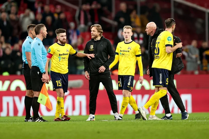 Данил Глебов: «Удалили, непонятно за что. Карпин спросил, почему судья не свистит фол, ему сразу дали красную карточку»