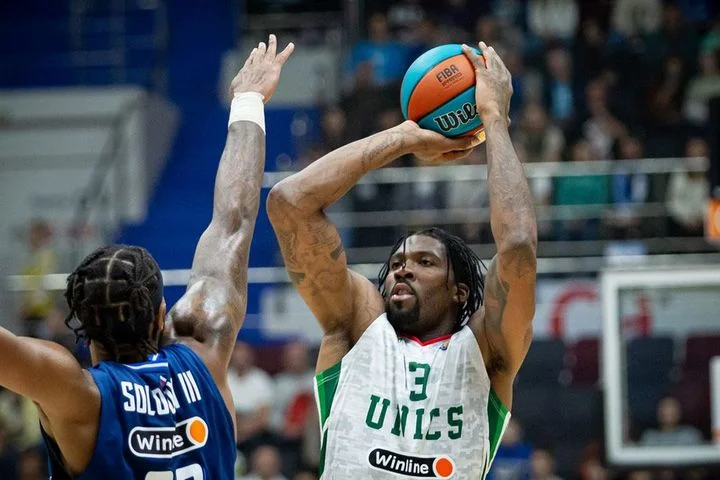 Центровой УНИКСа Джален Рейнольдс: «Впереди очень важный матч с «Зенитом». Нам нужно остановить их» Центровой УНИКСа Джален Рейнольдс: «Впереди очень важный матч с «Зенитом». Нам нужно остановить их»