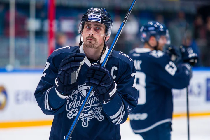 Сергей Коньков: «Чемпионат у нас очень интересный, поэтому оценивать шансы «Барыса» на попадание в плей-офф не совсем корректно»