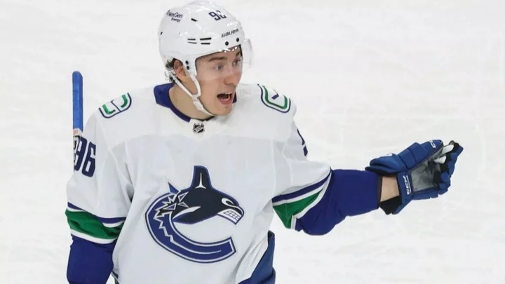 Агент Дэн Мильштейн о травме Михеева: «Играл на одной ноге, через боли, через все трудности, показал 60% того, что он покажет в следующем сезоне» Агент Дэн Мильштейн о травме Михеева: «Играл на одной ноге, через боли, через все трудности, показал 60% того, что он покажет в следующем сезоне»