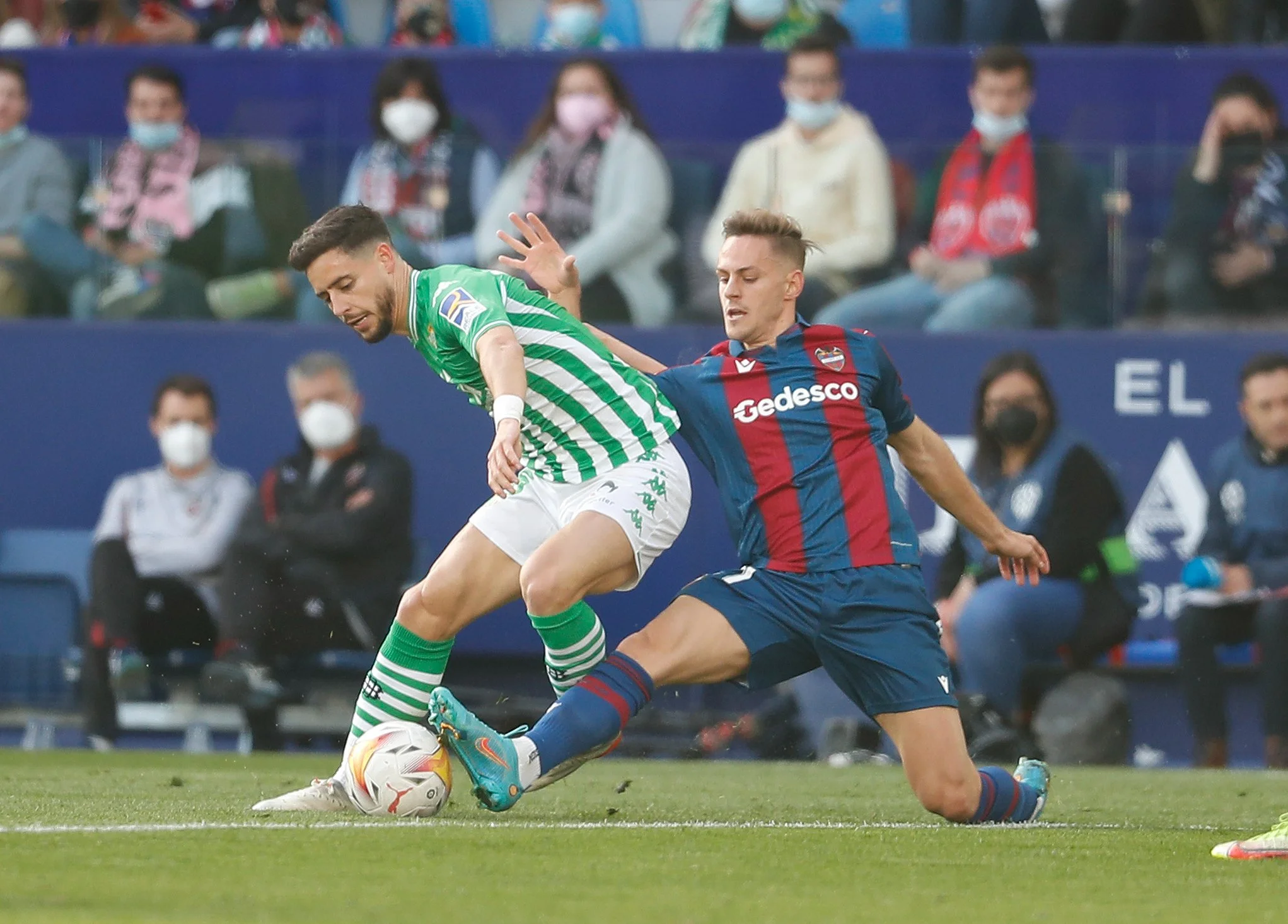 «Бетис» перед матчем с «Зенитом» добился уверенной победы в Ла Лиге «Бетис» перед матчем с «Зенитом» добился уверенной победы в Ла Лиге