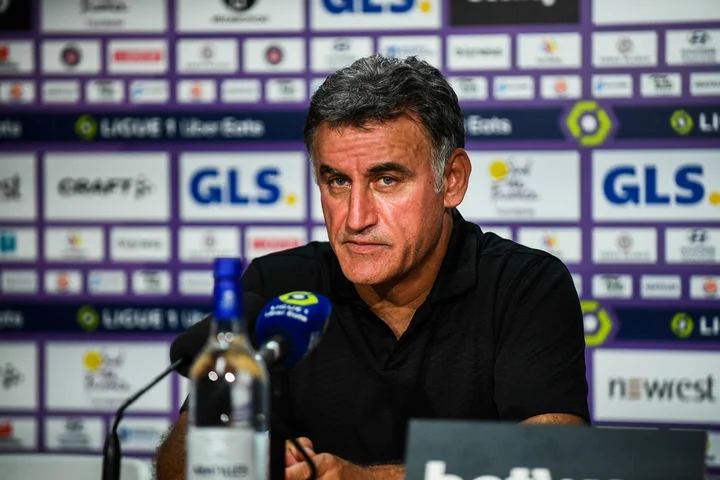 Кристоф Гальтье о ротации игроков нападения: «Мы много играем. Каждые три-четыре дня, а потом еще и чемпионат мира. Невозможно играть 90 минут в каждом матче» Кристоф Гальтье о ротации игроков нападения: «Мы много играем. Каждые три-четыре дня, а потом еще и чемпионат мира. Невозможно играть 90 минут в каждом матче»