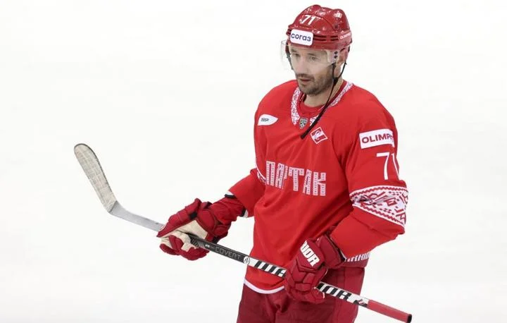 Алексей Ковалев: «Ковальчук сам прекрасно понимал, что в первом же матче не сможет показать ту игру, которую он демонстрировал раньше» Алексей Ковалев: «Ковальчук сам прекрасно понимал, что в первом же матче не сможет показать ту игру, которую он демонстрировал раньше»