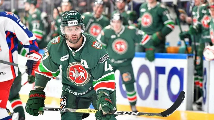 Андрей Коваленко: «Главный сюрприз – тяжелый старт «Ак Барса». В команде собраны звезды, но она больше проигрывает, чем побеждает» Андрей Коваленко: «Главный сюрприз – тяжелый старт «Ак Барса». В команде собраны звезды, но она больше проигрывает, чем побеждает»