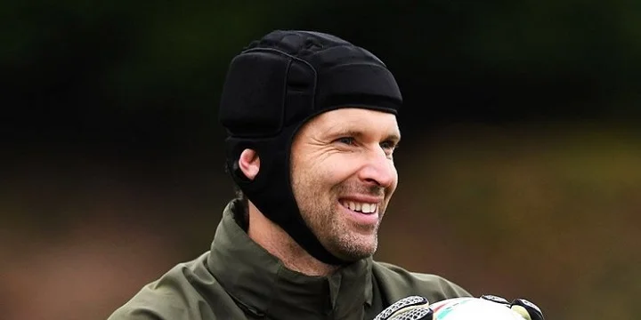 Кепка Яшина, шлем Чеха. 5 футболистов с незабываемыми атрибутами Кепка Яшина, шлем Чеха. 5 футболистов с незабываемыми атрибутами