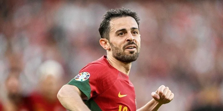 Бернарду Силва о выходе в плей-офф Евро: «Мы на шаг ближе к нашей цели – победе в турнире» Бернарду Силва о выходе в плей-офф Евро: «Мы на шаг ближе к нашей цели – победе в турнире»