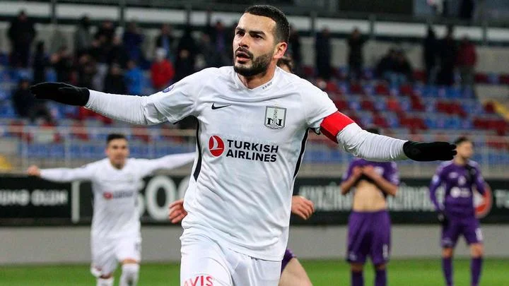 Эмин Махмудов: «В «Спартаке» могу выделить Промеса. Очень сильный футболист» Эмин Махмудов: «В «Спартаке» могу выделить Промеса. Очень сильный футболист»