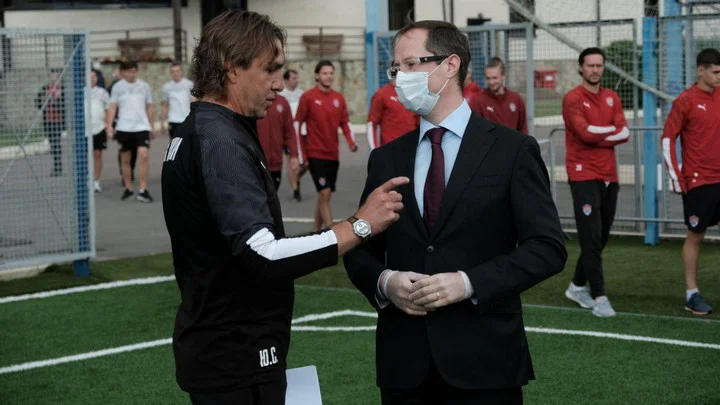 Роман Терюшков уверен в сохранении «Химками» прописки в РПЛ: «Юран совсем недавно работал в СКА и знает о предстоящем сопернике все» Роман Терюшков уверен в сохранении «Химками» прописки в РПЛ: «Юран совсем недавно работал в СКА и знает о предстоящем сопернике все»