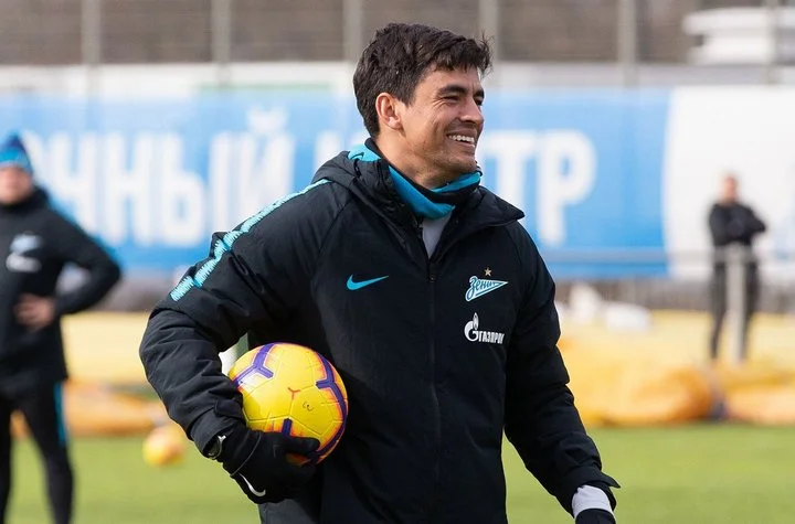 Тренер «Зенита» Вильям Оливейра: «Мы уже год играем без Дзюбы – забиваем больше, чем в предыдущих сезонах» Тренер «Зенита» Вильям Оливейра: «Мы уже год играем без Дзюбы – забиваем больше, чем в предыдущих сезонах»