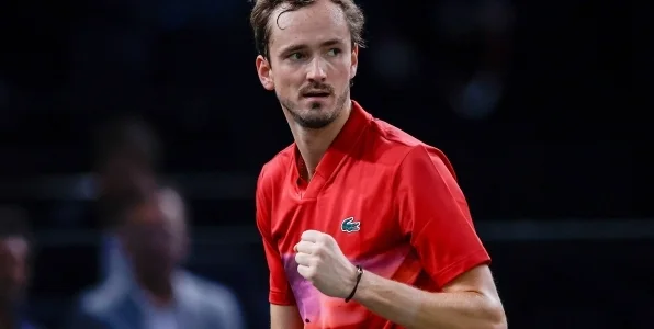 Губерниев: Медведев и Овечкин - главные лица российского спорта. Обидно, что в списке Forbes нет биатлонистов Губерниев: Медведев и Овечкин - главные лица российского спорта. Обидно, что в списке Forbes нет биатлонистов