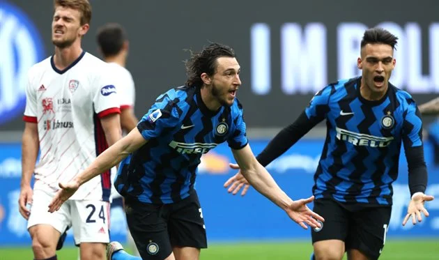 «Интер» выиграл всего один раз в семи последних играх. Сегодня он сыграл вничью с «Фиорентиной» «Интер» выиграл всего один раз в семи последних играх. Сегодня он сыграл вничью с «Фиорентиной»