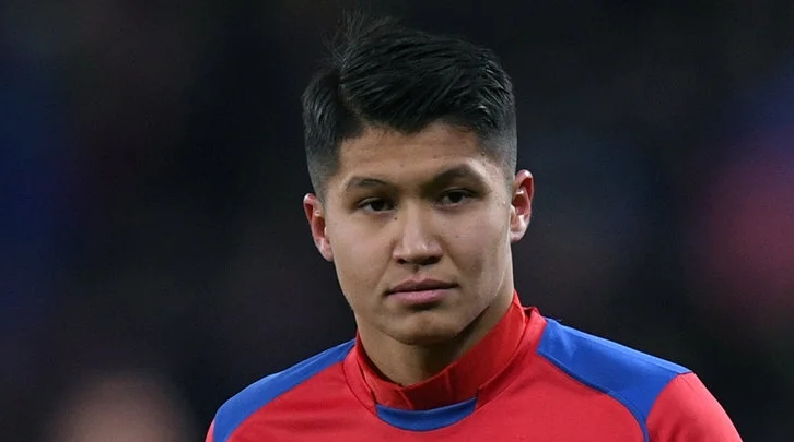 Полузащитник ЦСКА Ильзат Ахметов может летом перейти в «Зенит» Полузащитник ЦСКА Ильзат Ахметов может летом перейти в «Зенит»