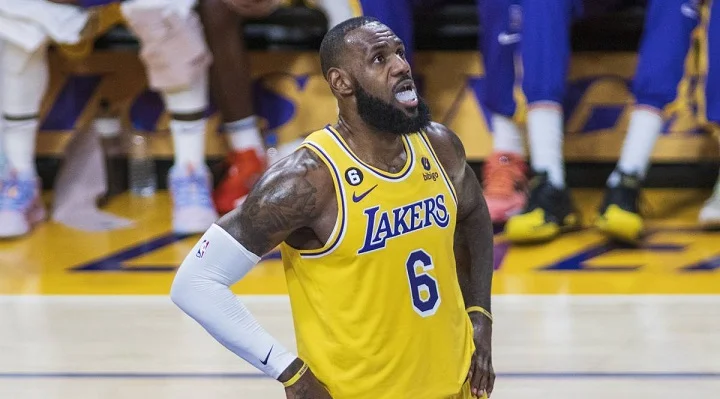 Сын Леброна перенес остановку сердца во время тренировки Сын Леброна перенес остановку сердца во время тренировки