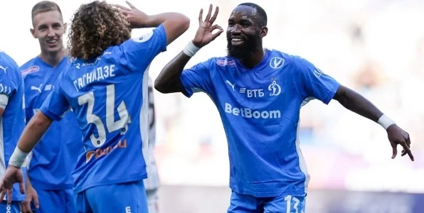 Лунев пропустит около месяца из-за травмы колена Лунев пропустит около месяца из-за травмы колена