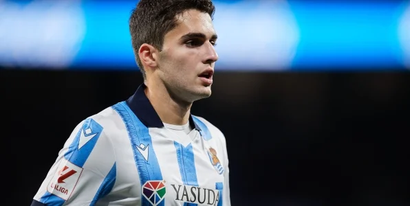 Агент Захаряна: не буду оценивать слова Тюкавина, Арсену комфортно в Испании Агент Захаряна: не буду оценивать слова Тюкавина, Арсену комфортно в Испании