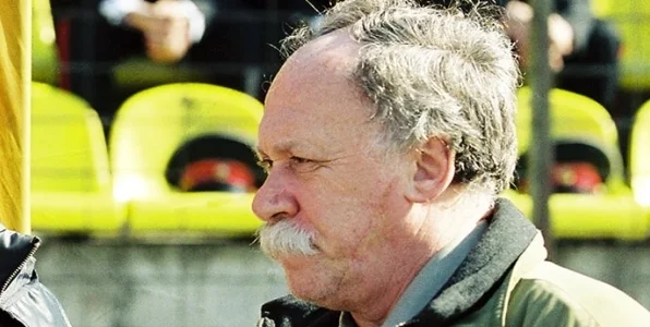 Экс-тренер «Зенита»: Мы вынуждены покупать новых игроков за большие деньги Экс-тренер «Зенита»: Мы вынуждены покупать новых игроков за большие деньги