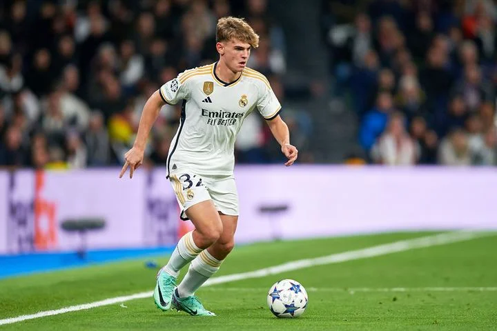 Нико Пас: «У Родриго невозможно отобрать мяч, это один из самых техничных игроков, которых я когда-либо видел» Нико Пас: «У Родриго невозможно отобрать мяч, это один из самых техничных игроков, которых я когда-либо видел»