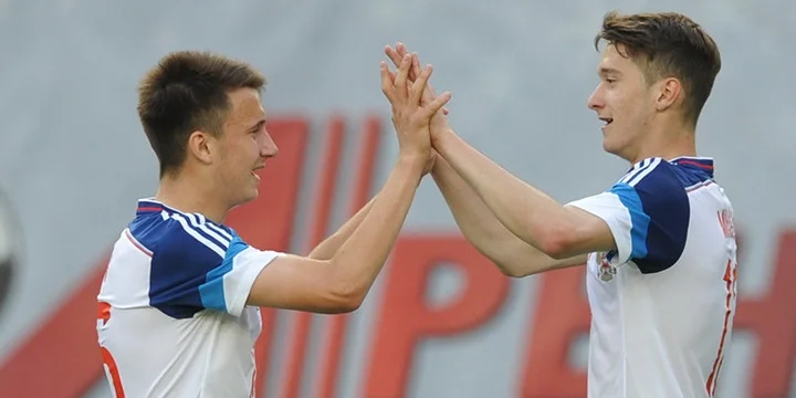 Актёр Баринов: Во 2-м тайме у сборной России был не автобус, но тачка на двух колёсах. Это же Финляндия, ребят! Актёр Баринов: Во 2-м тайме у сборной России был не автобус, но тачка на двух колёсах. Это же Финляндия, ребят!