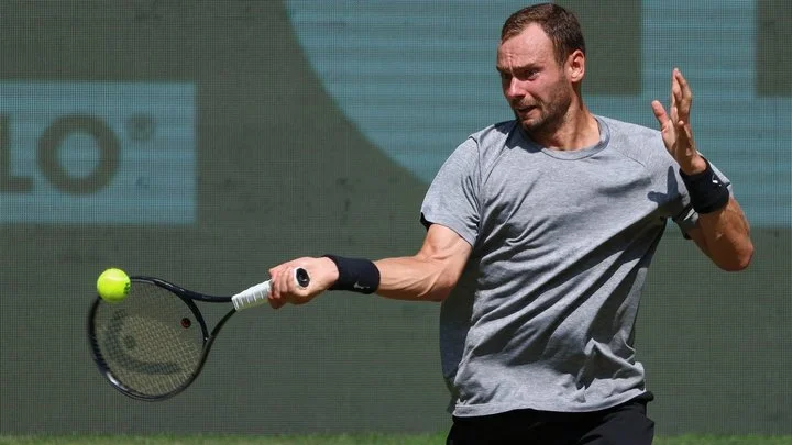 Роман Сафиуллин вышел в четвертый круг на «Уимблдоне» Роман Сафиуллин вышел в четвертый круг на «Уимблдоне»