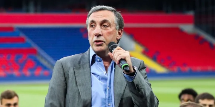 Грушевский: Не думаю, что Лав обрывает телефоны Гинера, что Гинер названивает ему и спрашивает: «Старина, не хочешь ли ты к папочке вернуться?» Грушевский: Не думаю, что Лав обрывает телефоны Гинера, что Гинер названивает ему и спрашивает: «Старина, не хочешь ли ты к папочке вернуться?»