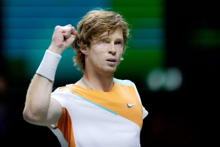 Рублев стал победителем турнира в Марселе Рублев стал победителем турнира в Марселе